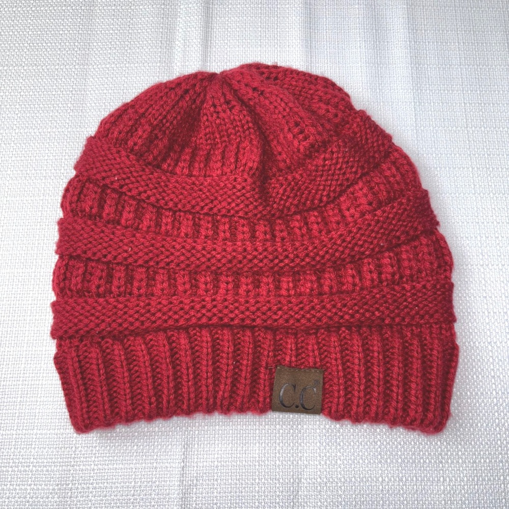 CC‎ Beanie Hat Knit Cap Winter Warm Cable Knit Cuffed Red Womens
